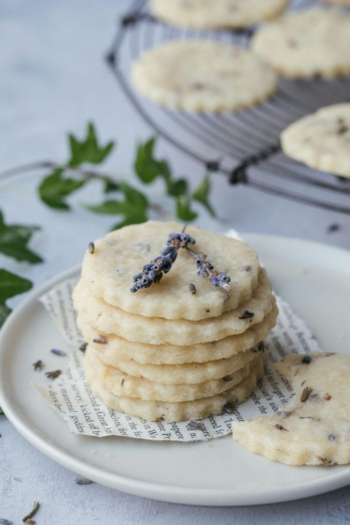 Lavender shortbread cookies 